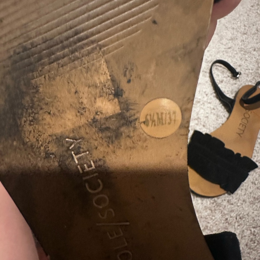 Sandals - Picture 2 of 2